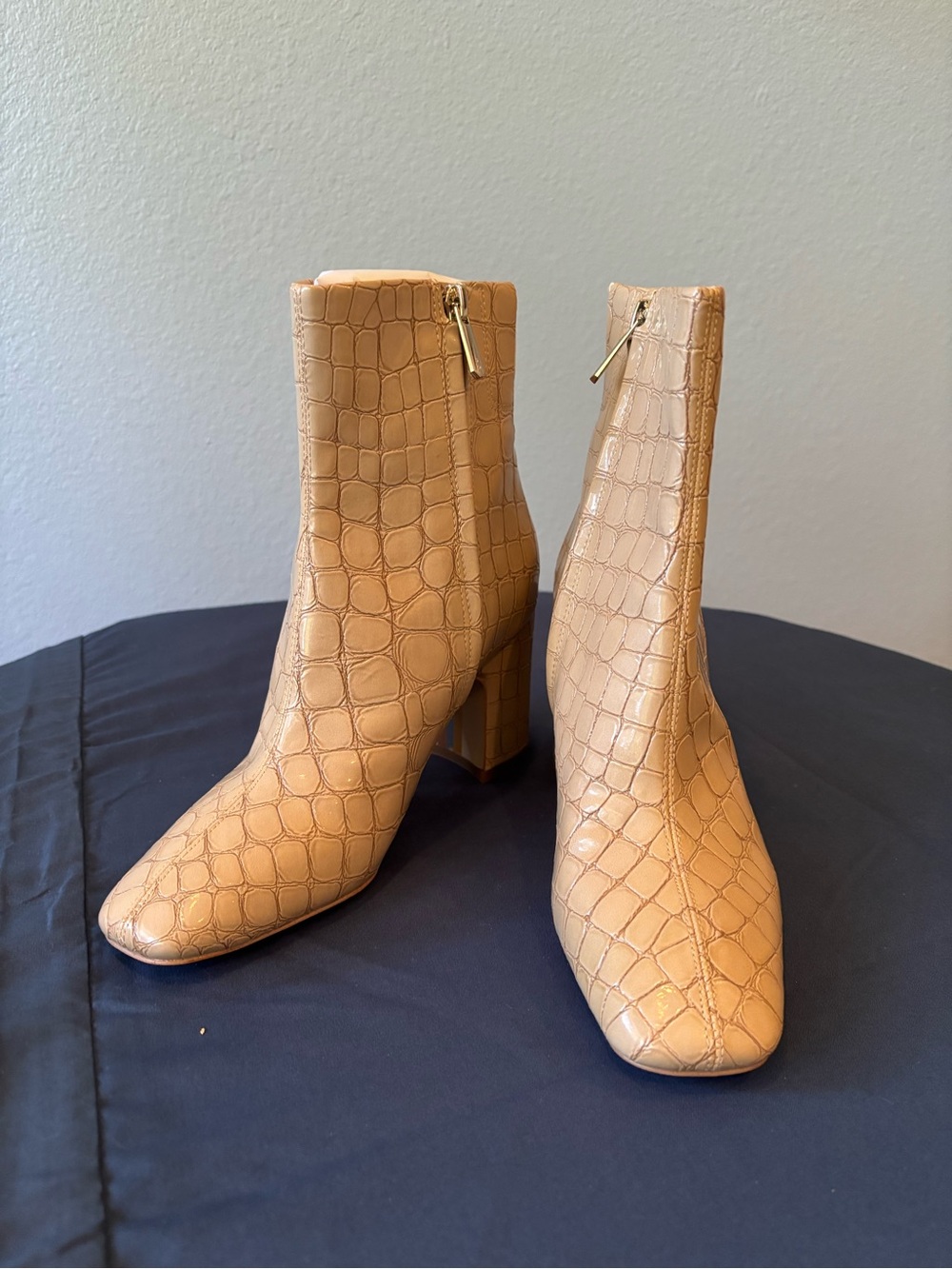 Sam Edelman Fawn Ankle Booties